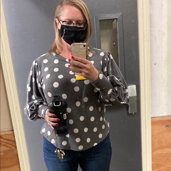 Meet your Posher, Tara - Picture 2 of 3